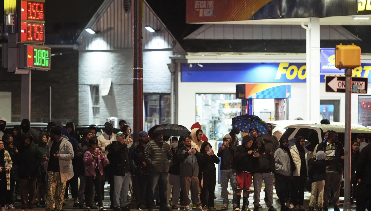 归乡之旅变噩梦！慈善资助女孩搭乘医疗专机，30秒起飞后坠毁费城东北区！机上6名墨西哥籍人员全部遇难